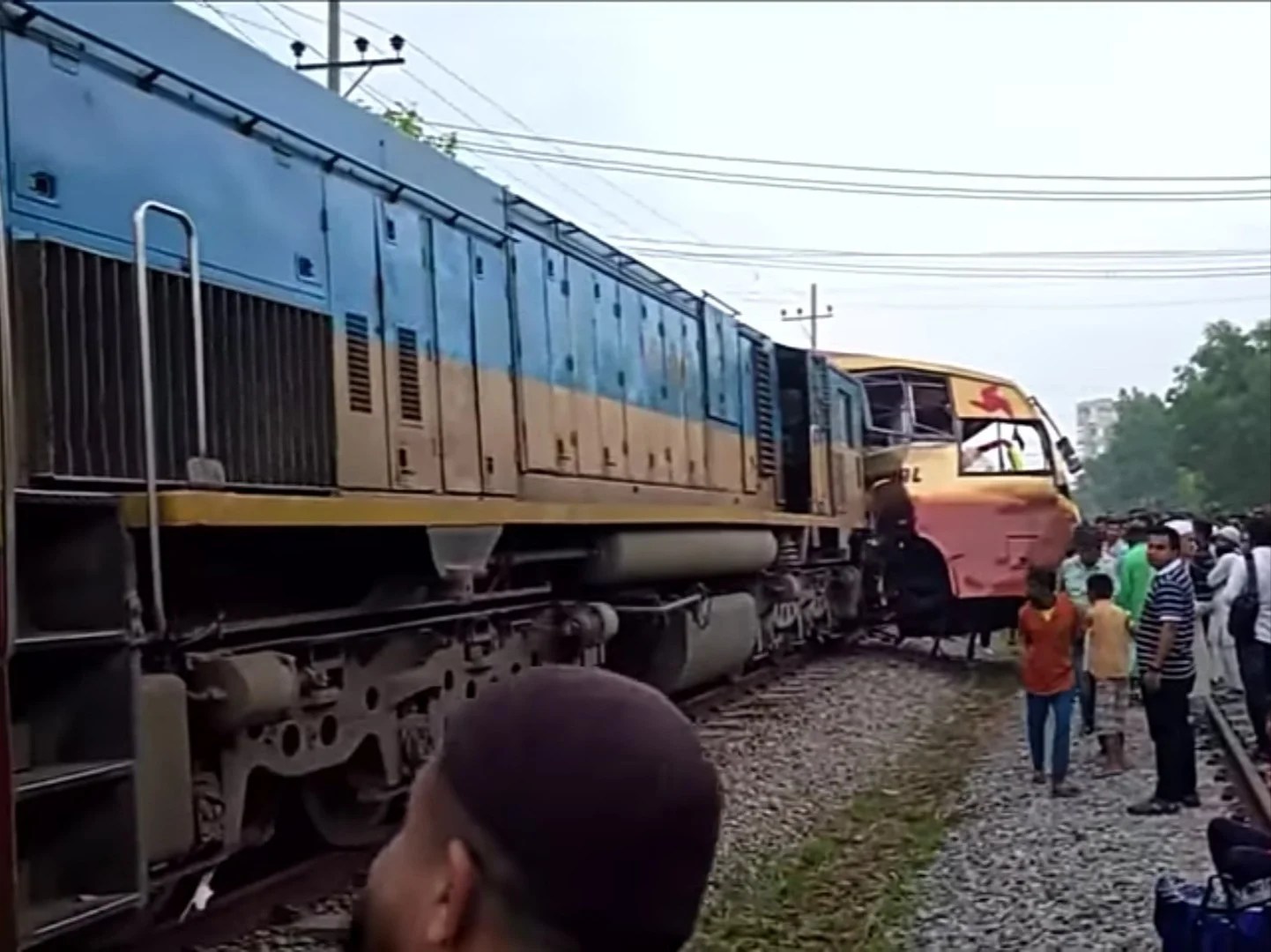 নিহতদের পরিবারকে দাফনের জন্য ২৫হাজার টাকা করে আর্থিক সহায়তা