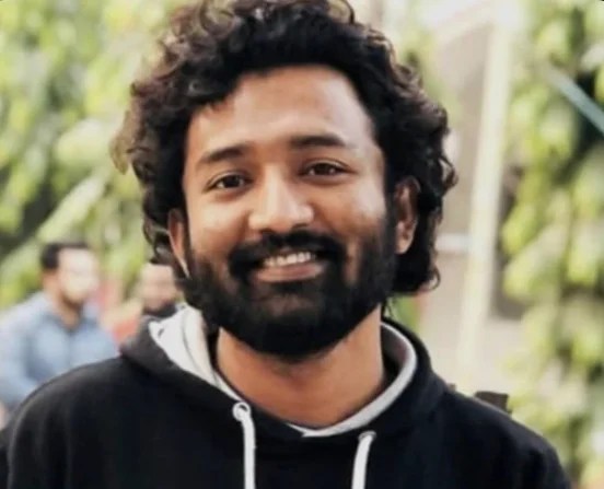 নিয়ন্ত্রণে হারিয়ে সড়কে আছড়ে পড়লেন ছাত্রনেতা রাশেদ আহত