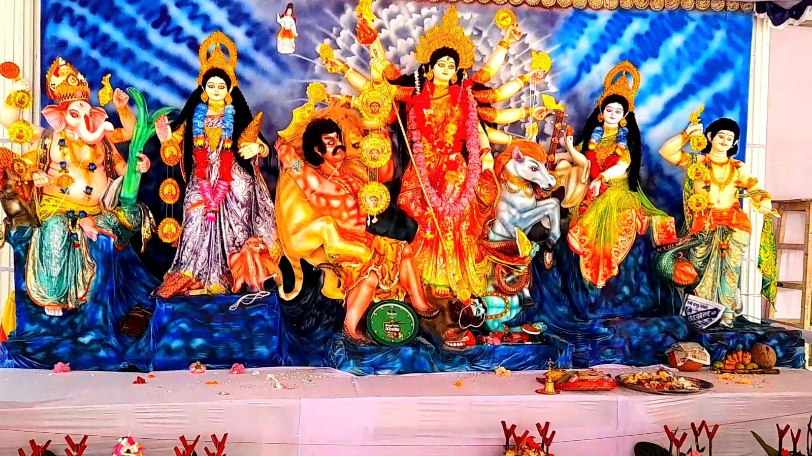 ঢাকের বাদ্যে মুখর কালীগঞ্জের পূজামণ্ডপ