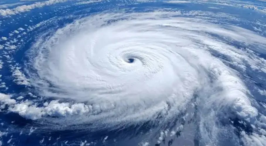 ২০০ কিমি বেগে ধেয়ে আসছে টাইফুন ‘বাভি’