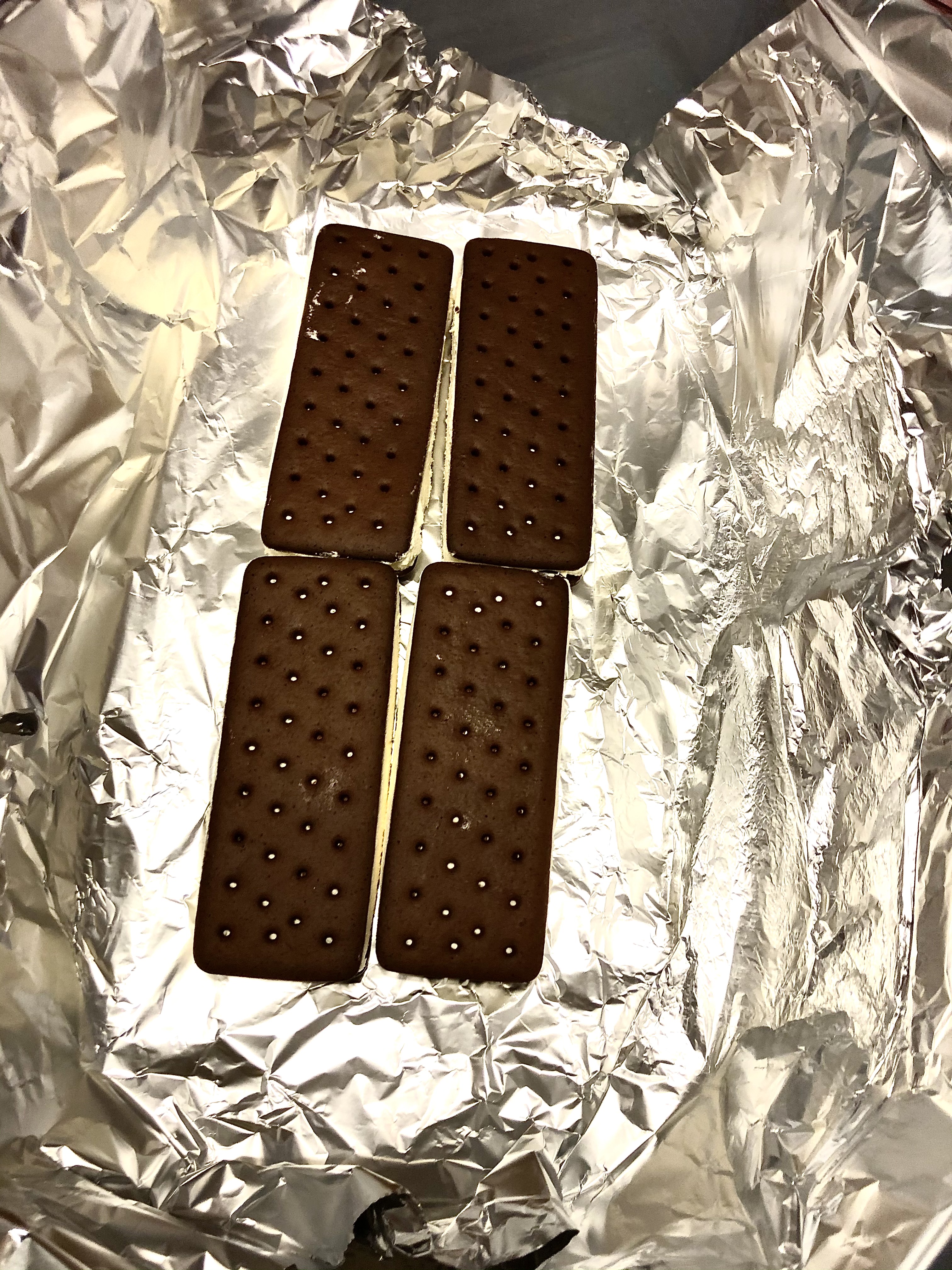 reese's ice cream sandwich cake