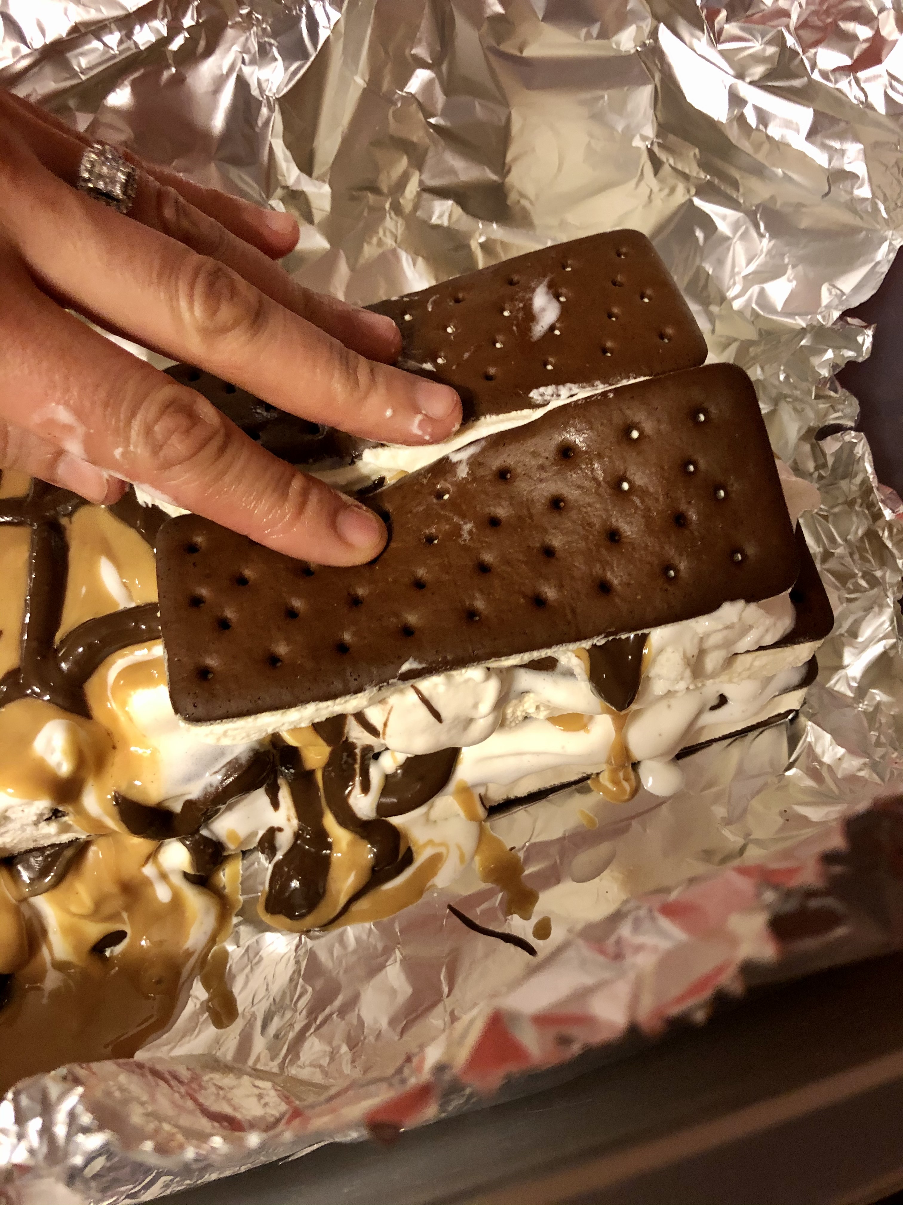 reese's ice cream sandwich cake