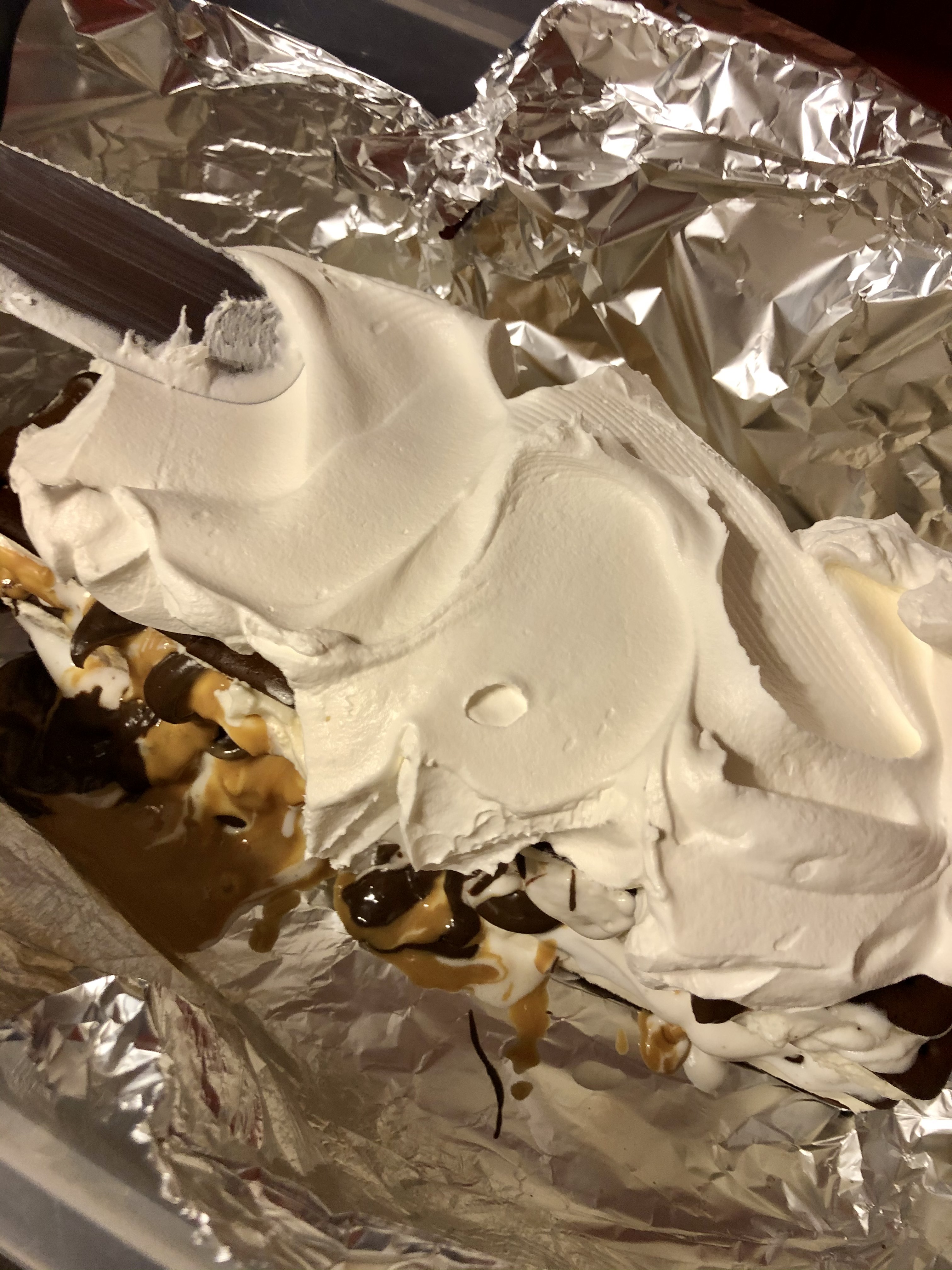 reese's ice cream sandwich cake