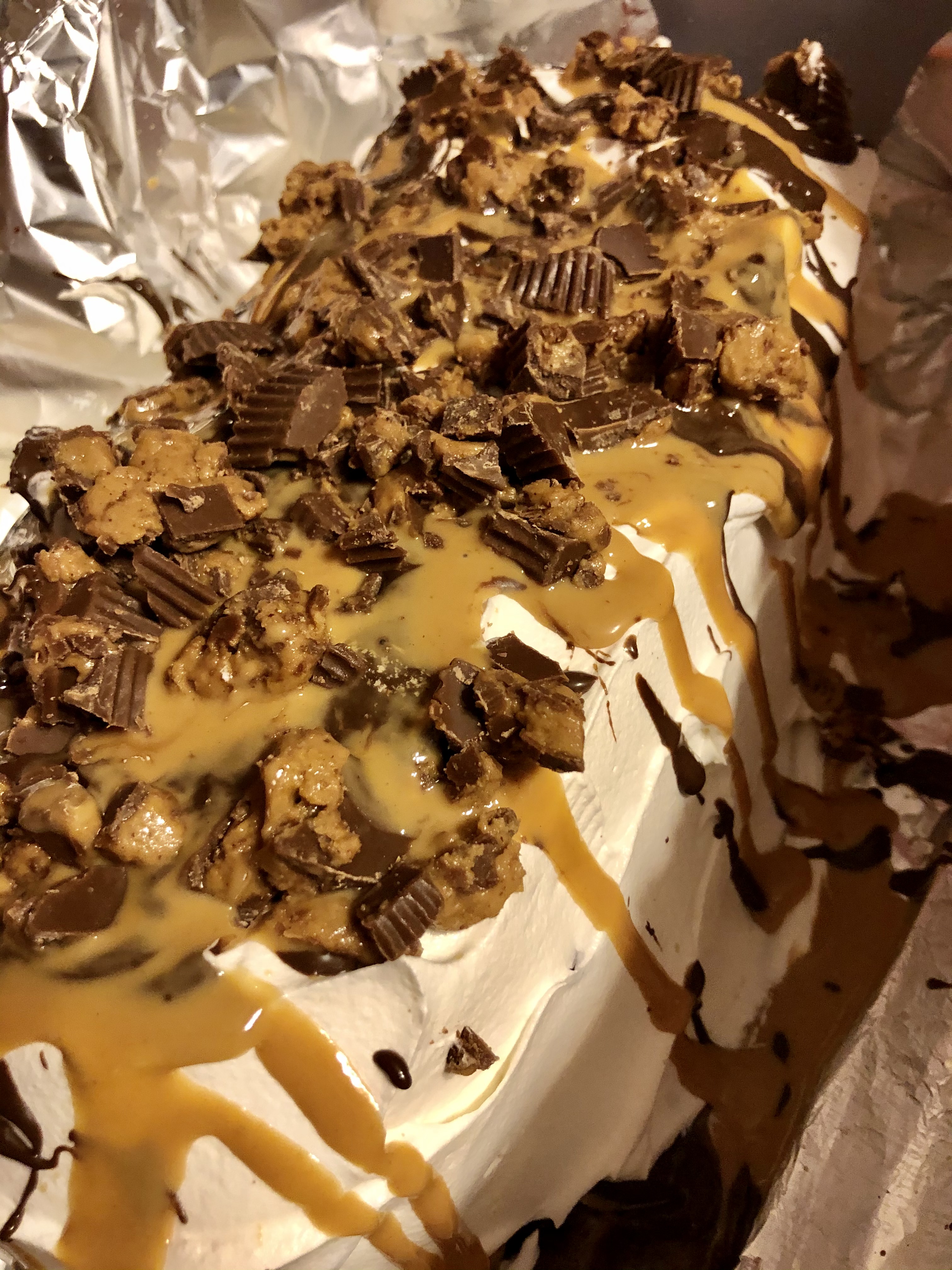 reese's ice cream sandwich cake