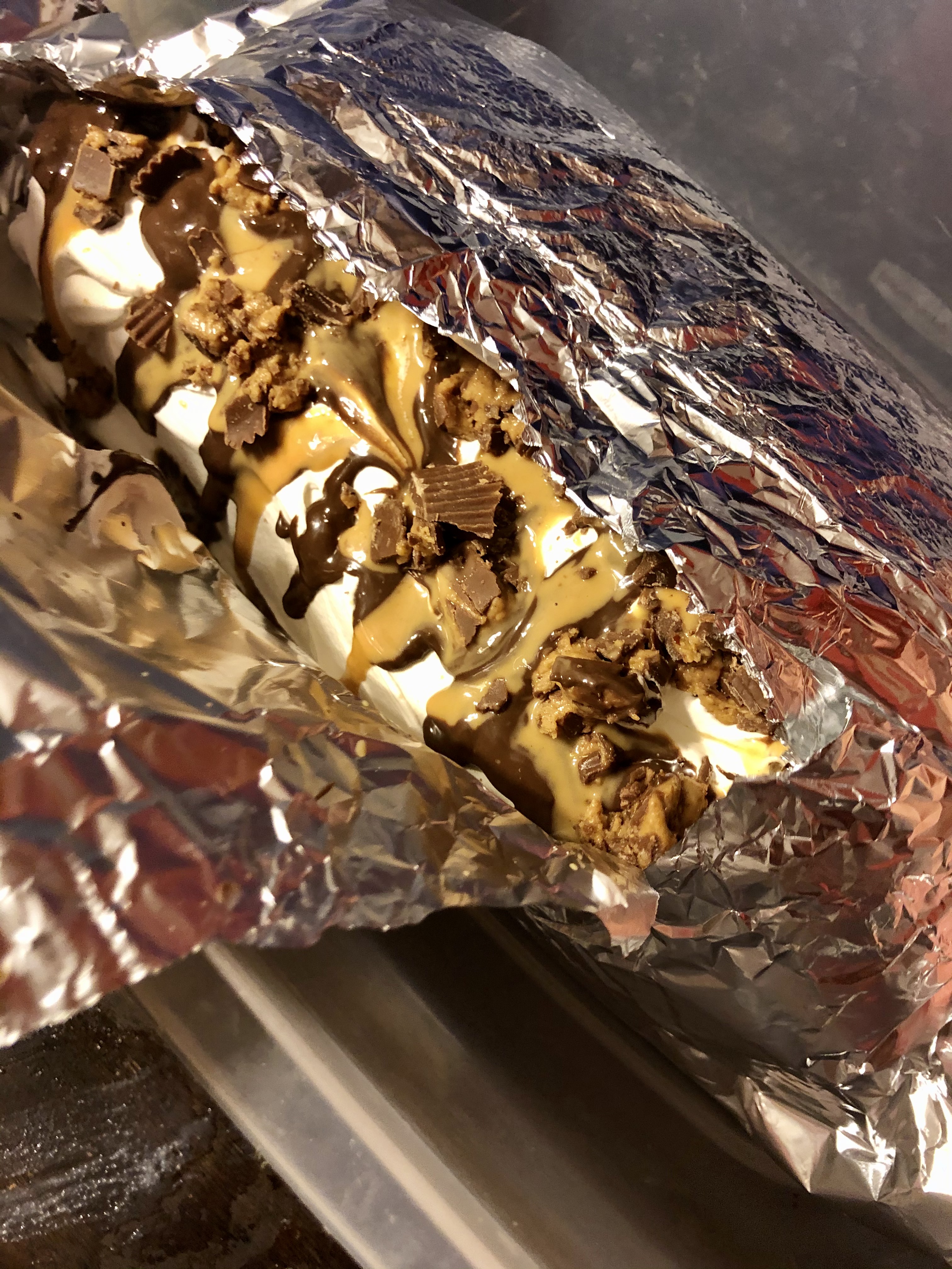 reese's ice cream sandwich cake