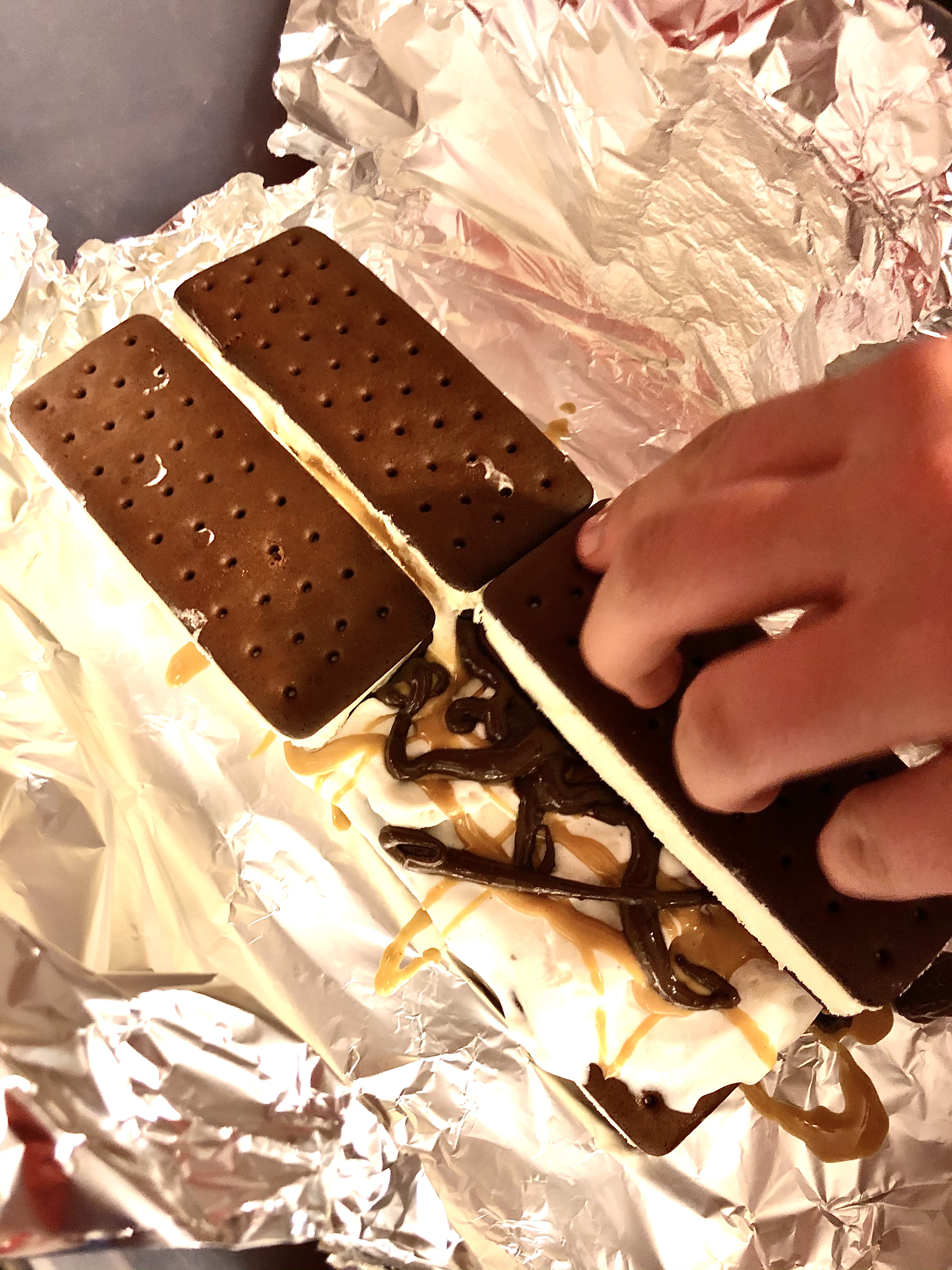 reese's ice cream sandwich cake