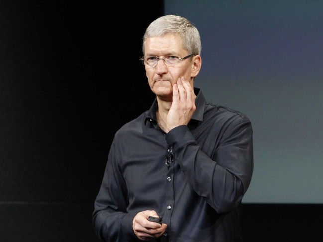 Tim-Cook-preoccupato.jpeg Tim Cook preoccupato