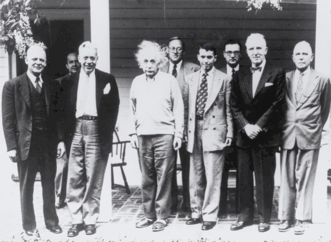 Neumann Einstein.jpeg John-Von-Neumann-Einstein