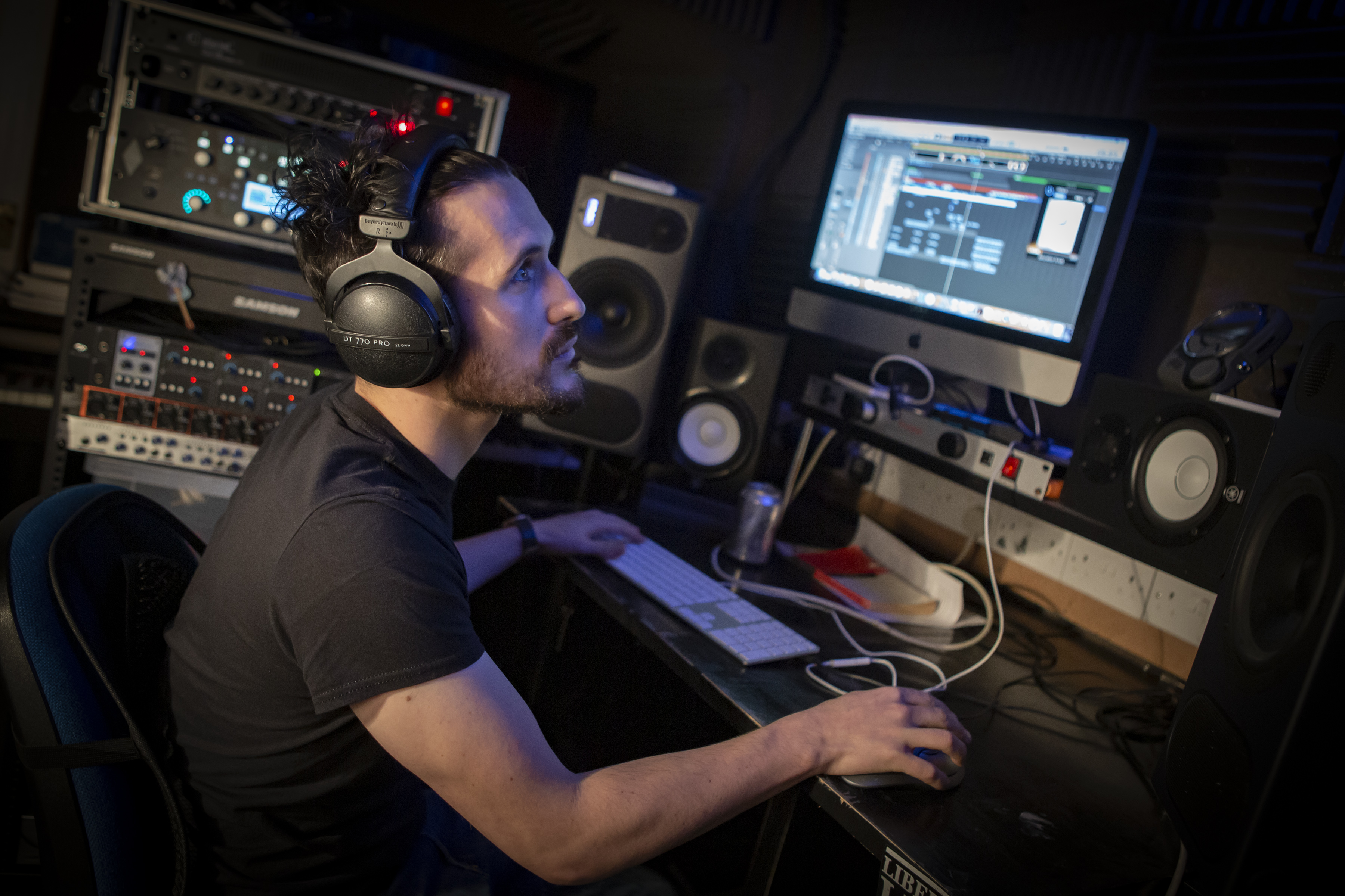 josh pritchett mixing audio at splinter studios with kemper amps, apple mac, logic pro x, PMC monitors and Beryl dynamic headphones.