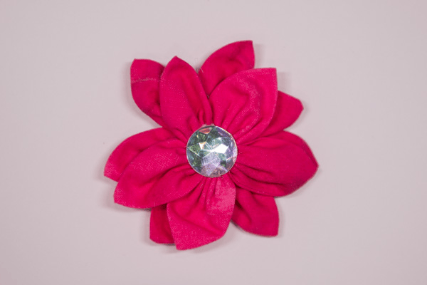 The Rosy Rebel Collar Bloom