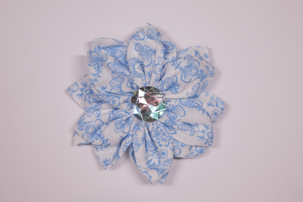 The Coastal Cutie Collar Flower
