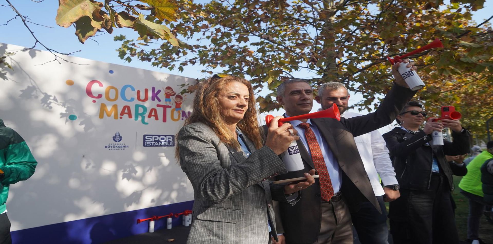 İstanbul Maratonundan önce çocuklar sahne aldı İstanbul Maratonundan önce çocuklar sahne aldı