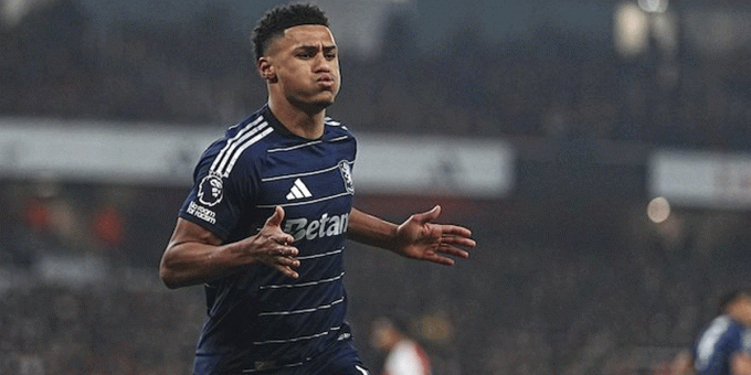 Ollie Watkins: Pilihan Aman dan Reuni yang Menjanjikan