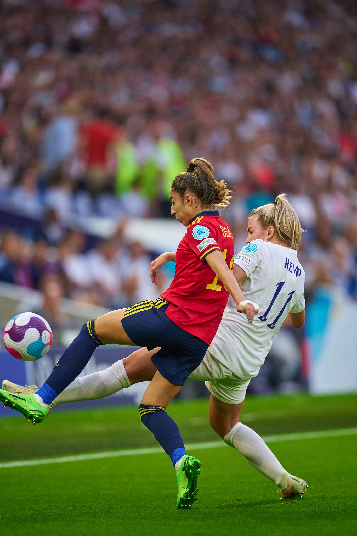 Spain defending against England in the UEFA Women’s EURO quarter final.