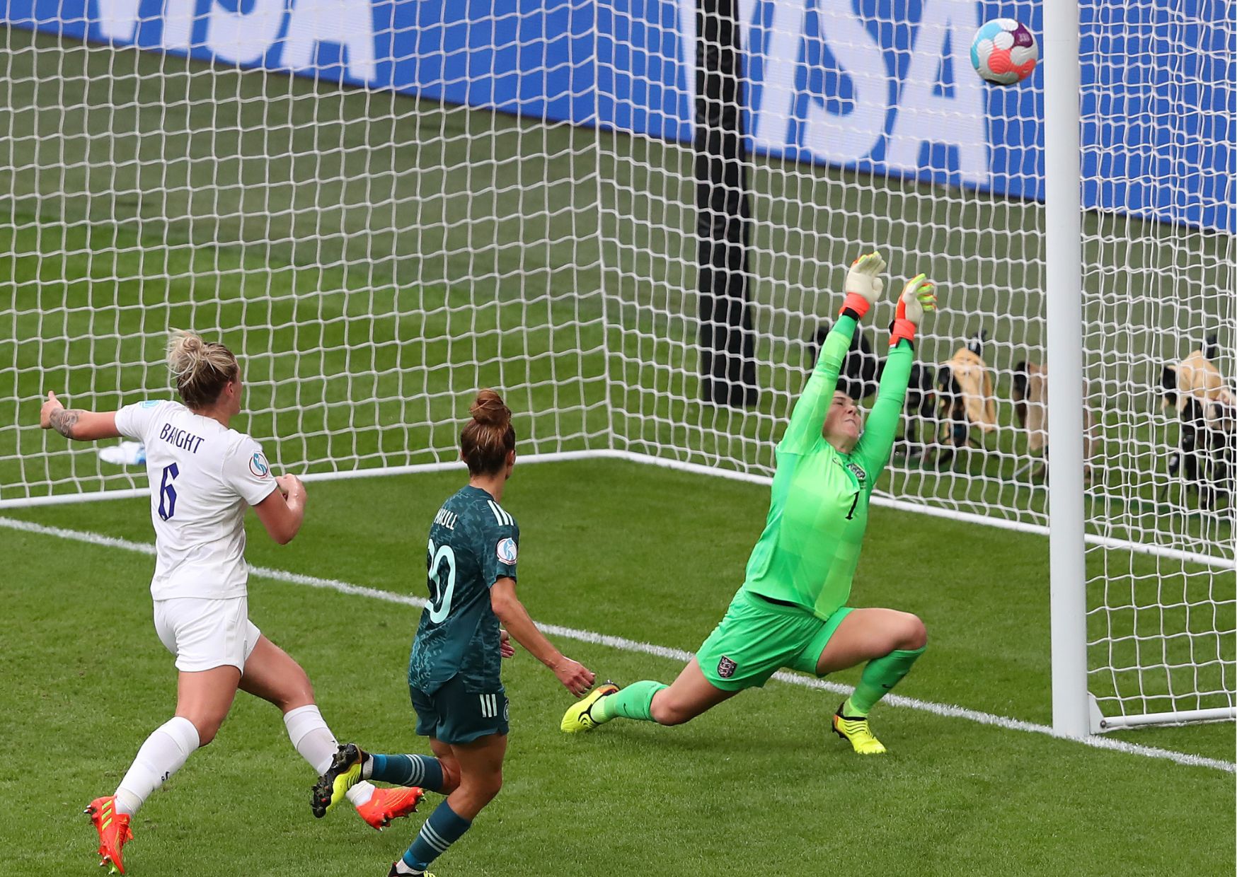 Lina Magull scores an equaliser goal for Germany.