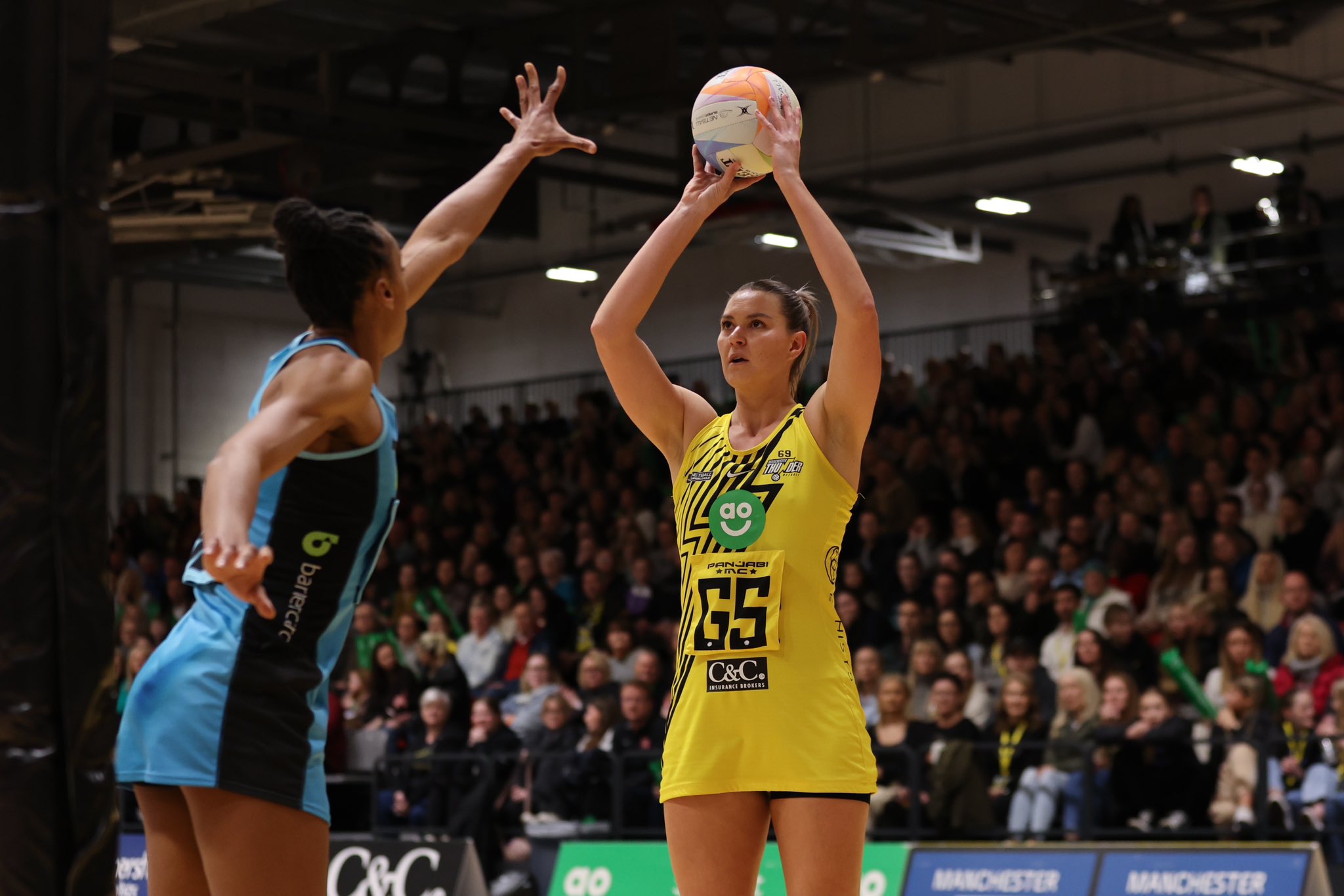 Lenize Potgieter for Manchester Thunder in the netball super league
