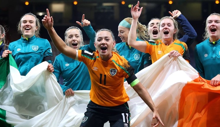 Katie McCabe celebrates Ireland qualification October 2022
