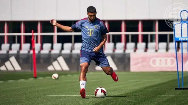 إسماعيل صيباري يبدأ مرحلة جديدة مع بايرن ميونخ بأول حصة تدريبية جماعية وكومباني يشيد بالنجم المغربي