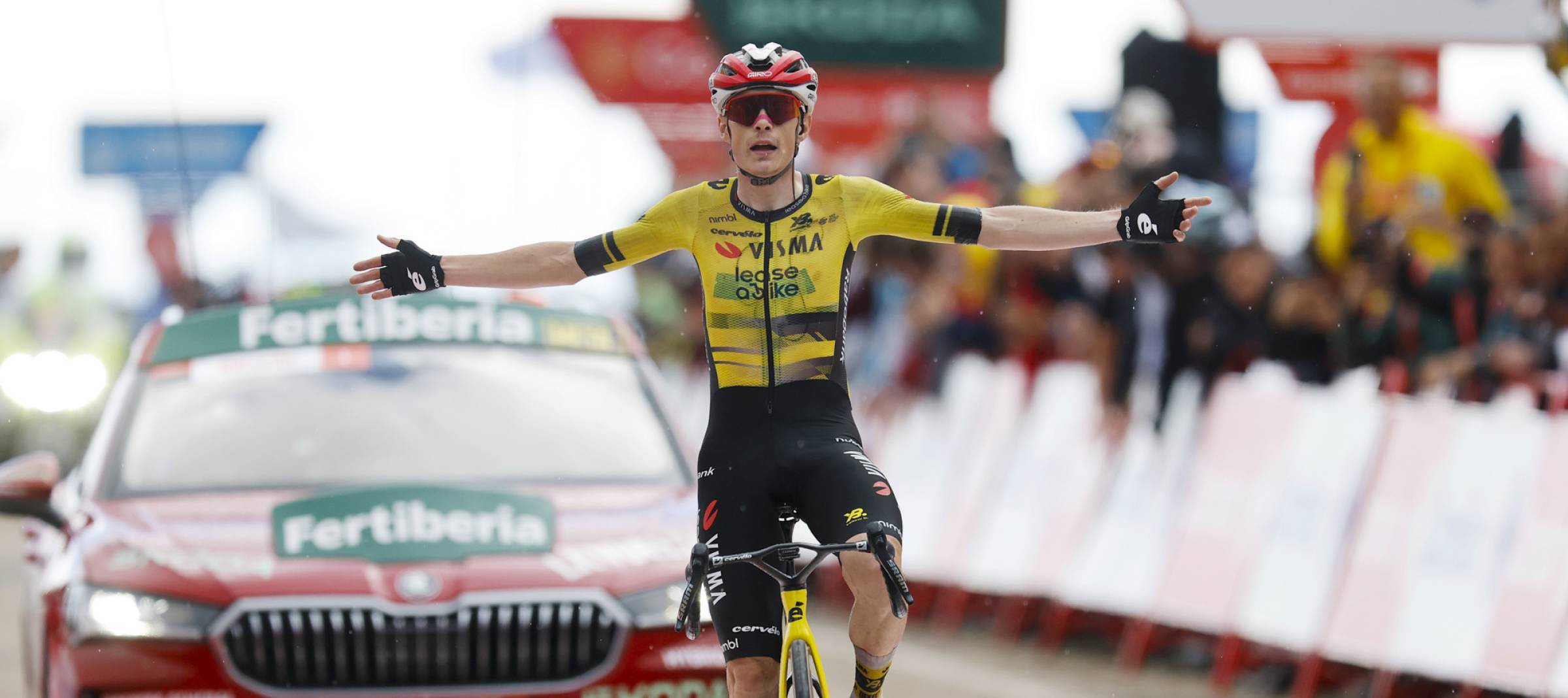 Træen sobrevive al primer gran asalto de Vingegaard