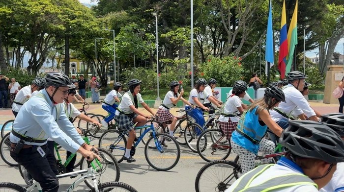 Con la entrega de bicicletas, la Gobernación del Valle impulsa el bienestar integral de estudiantes en Ginebra