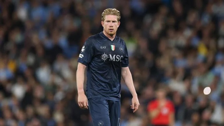 Kevin De Bruyne’s return to Manchester City lasts just 25 minutes: Napoli star subbed after early red card
