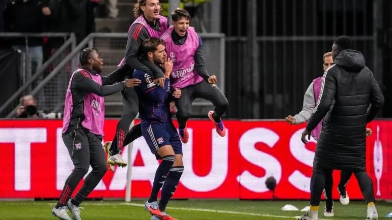 WATCH: USMNT’s Tanner Tessmann’s first ever European goal was an absolute rocket golazo WATCH: USMNT’s Tanner Tessmann’s first ever European goal was an absolute rocket golazo