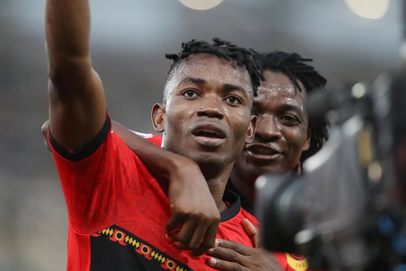 Angola posts a spectacle and a victory