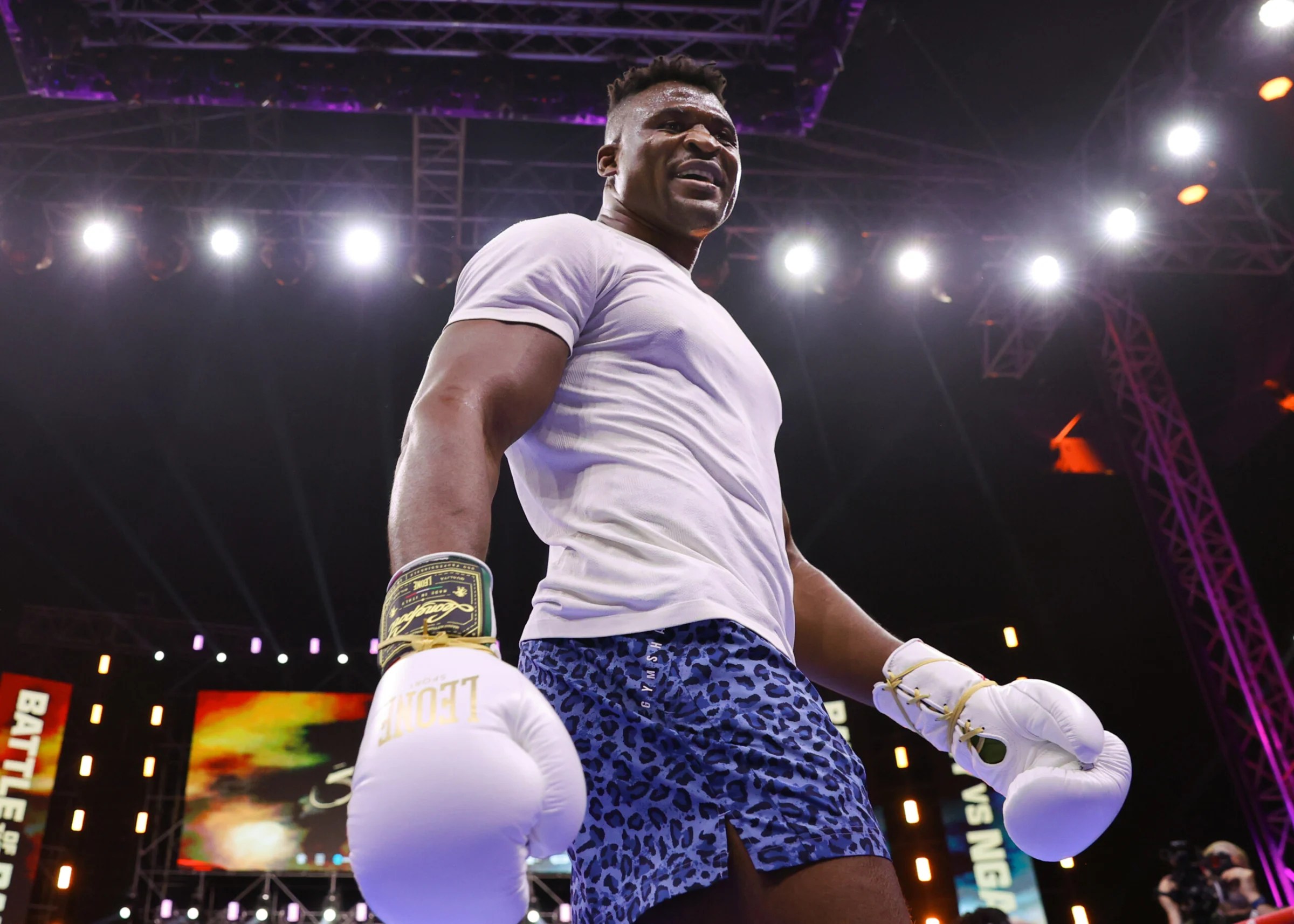 Video: Anthony Joshua vs. Francis Ngannou