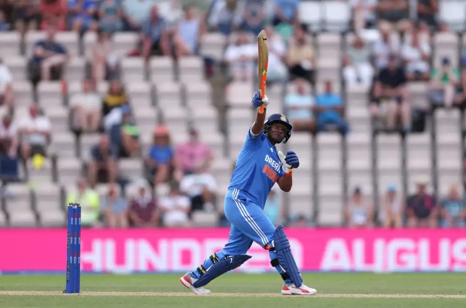 Deepti's Brilliant Batting Provided 1st ODI Victory Against England .