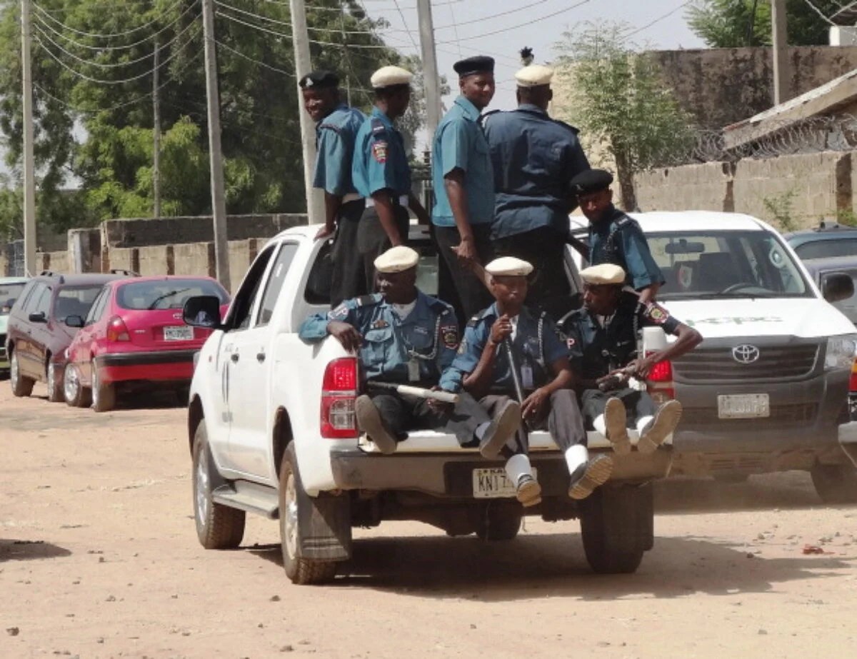 Hisbah Nabs Suspected Human Trafficker With 12 Women in Kano