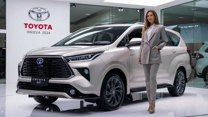 Innova Crysta 2025