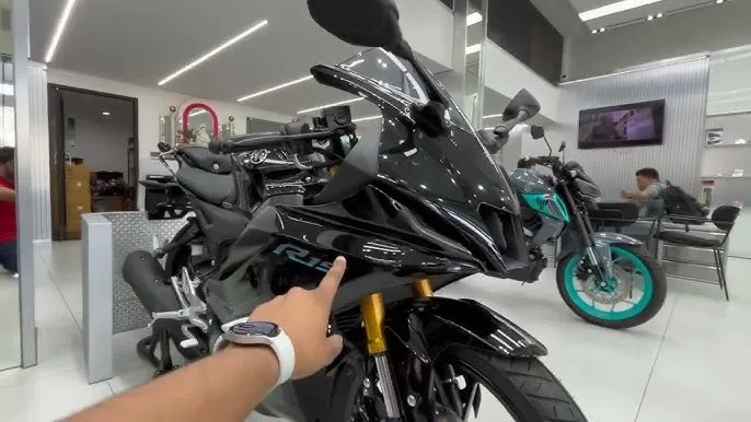 Yamaha R2 Bike Coming to India: Big Update on Price, Launch Date and Engine 4 Yamaha R15