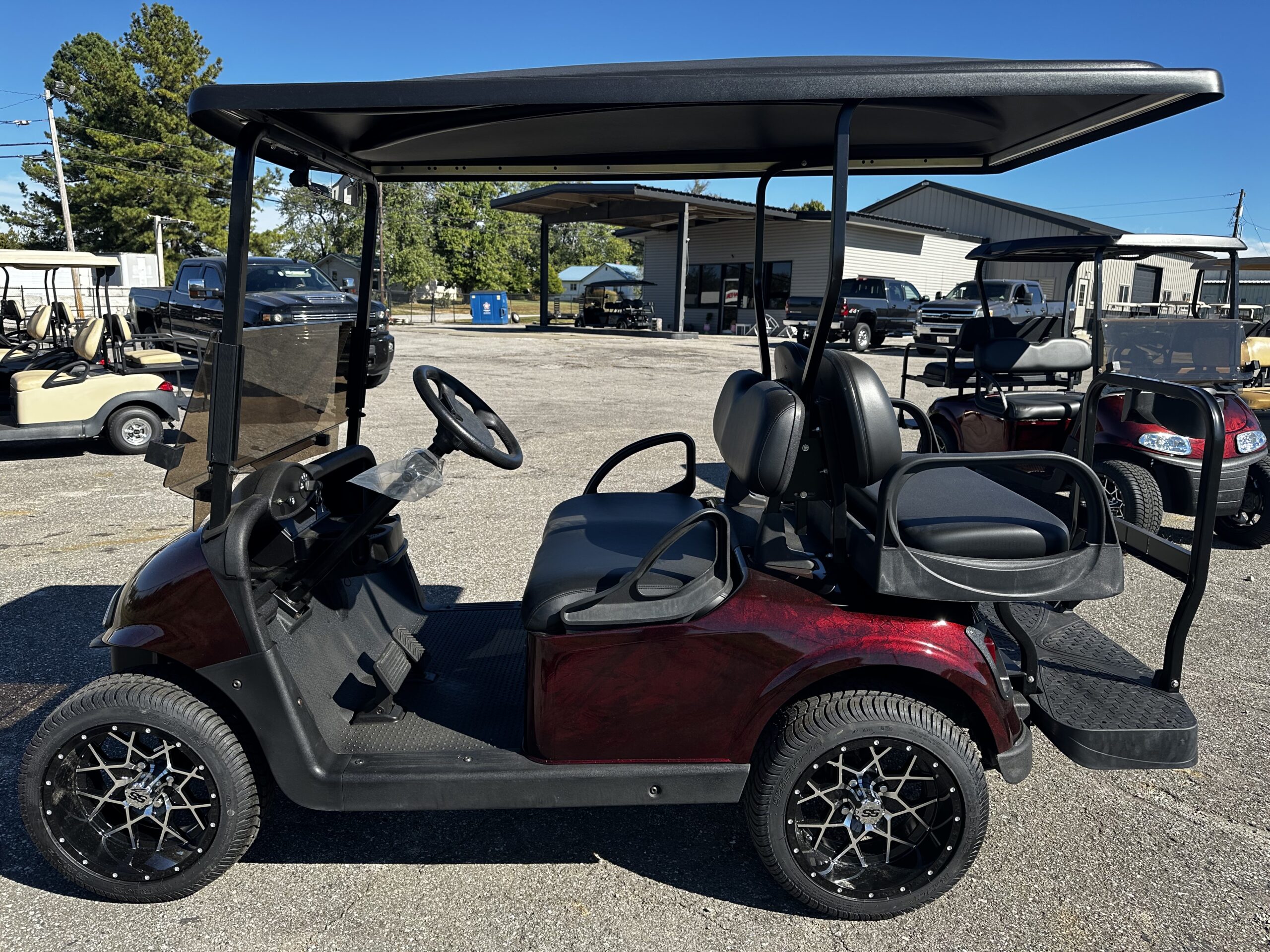 2018 EZGO RXV photo 4