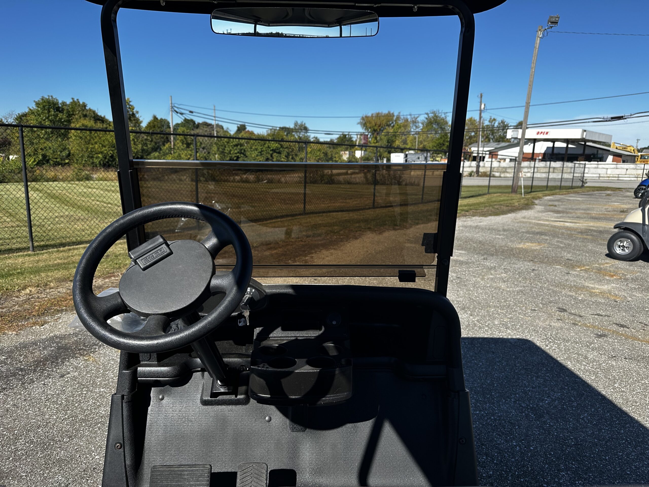 2018 EZGO RXV photo 5