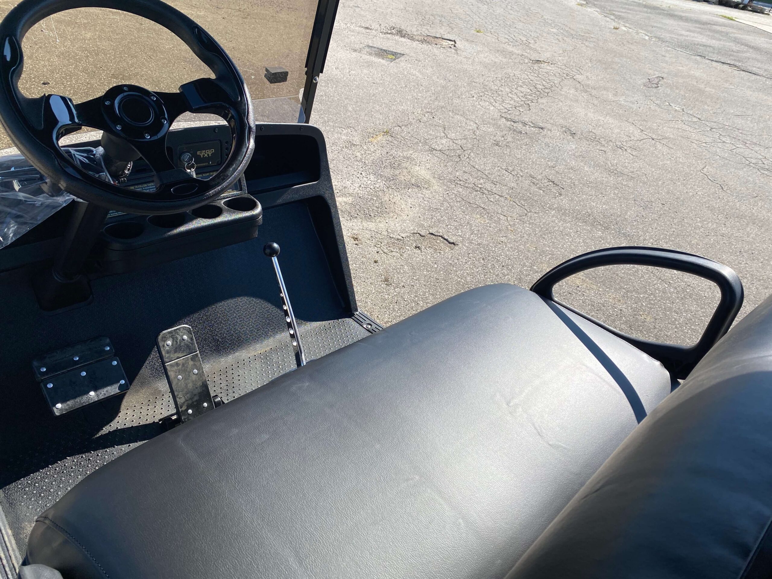2012 EZGO TXT photo 4