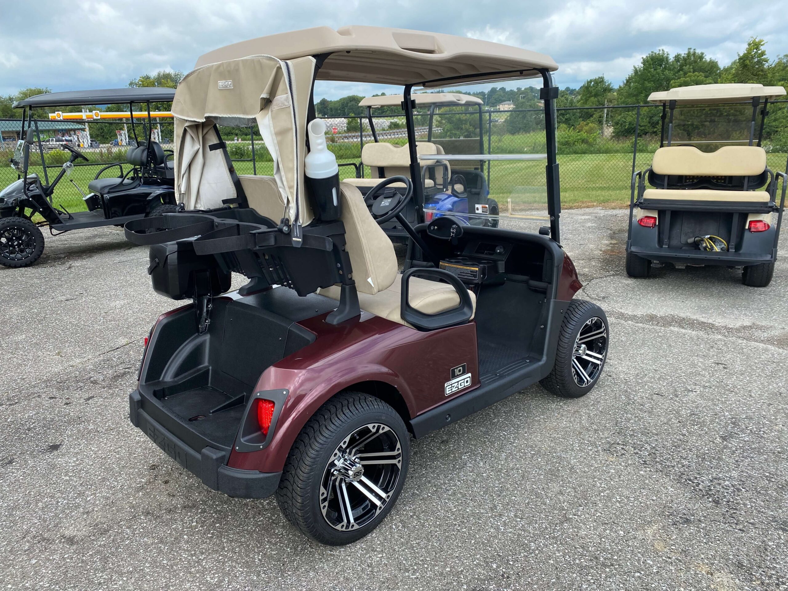 2018 EZGO RXV photo 2