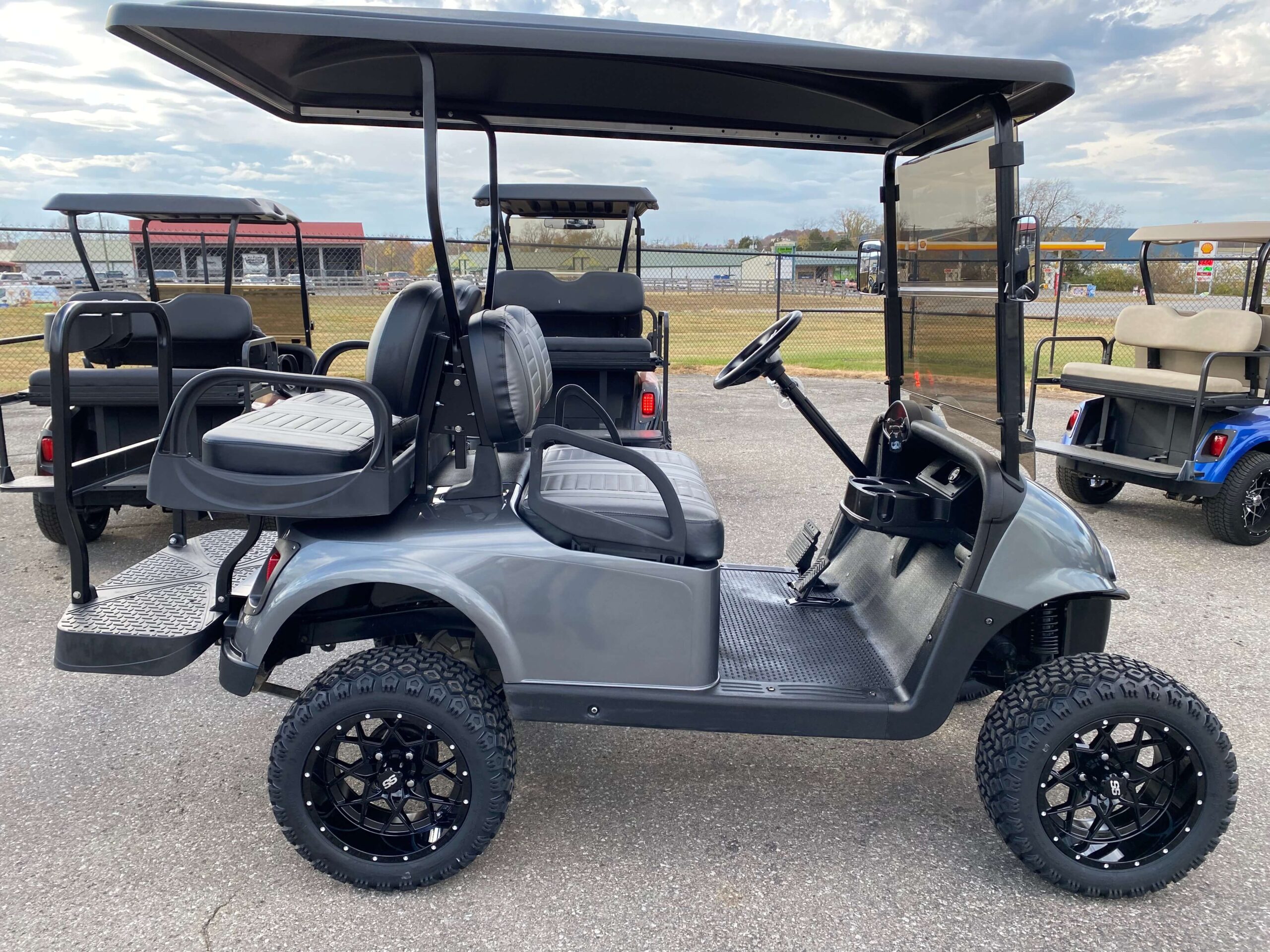 2018 EZGO RXV