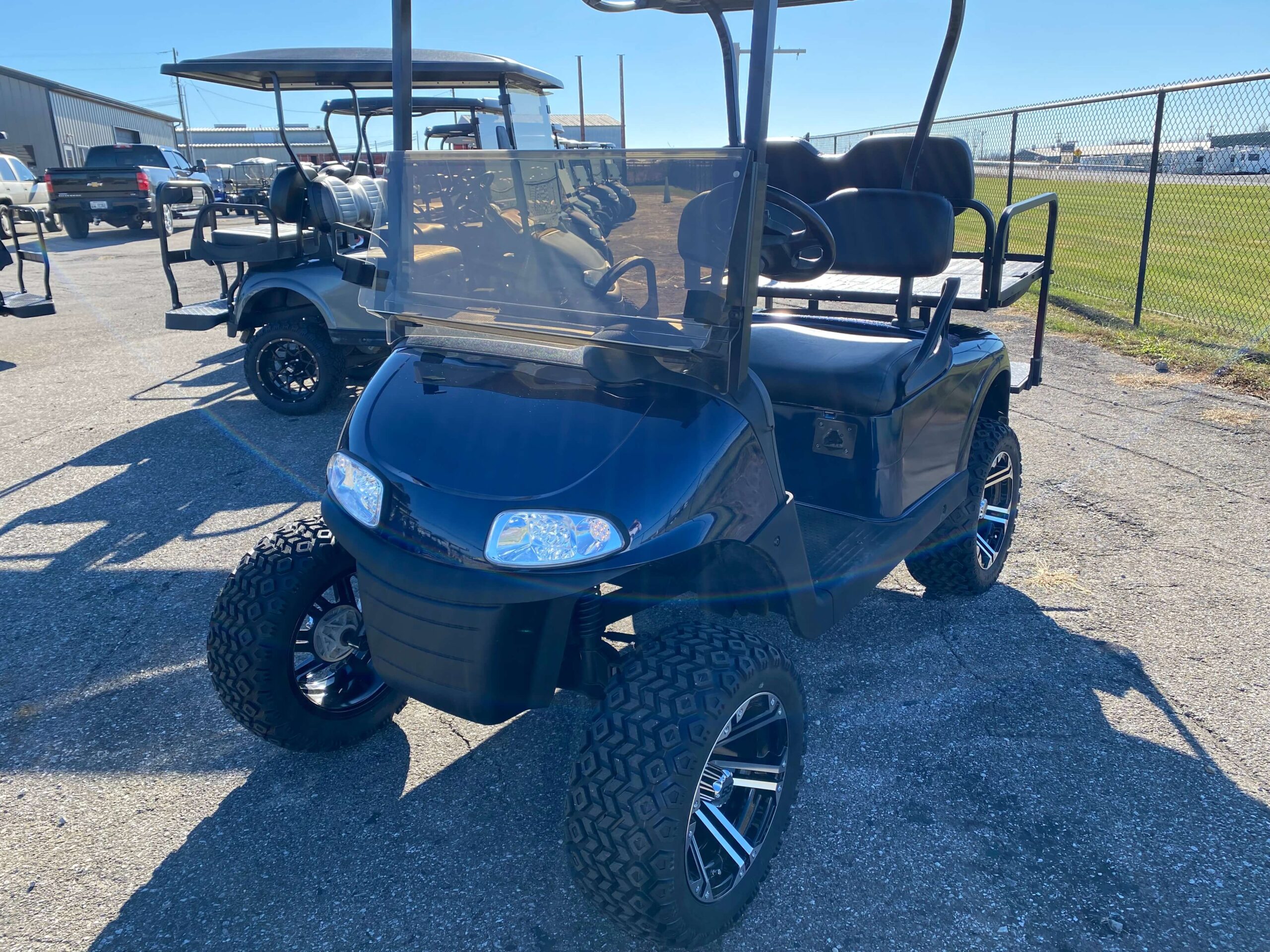 2017 EZGO RXV photo 9