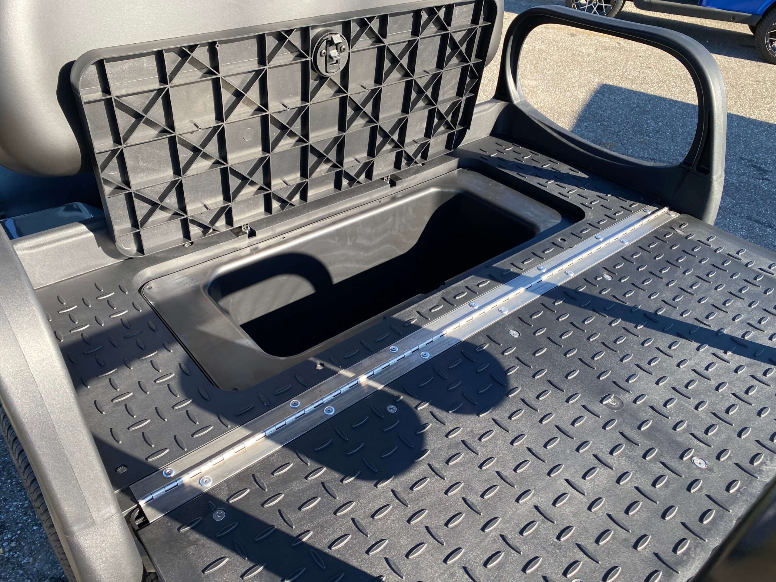 2018 EZGO TXT photo 5
