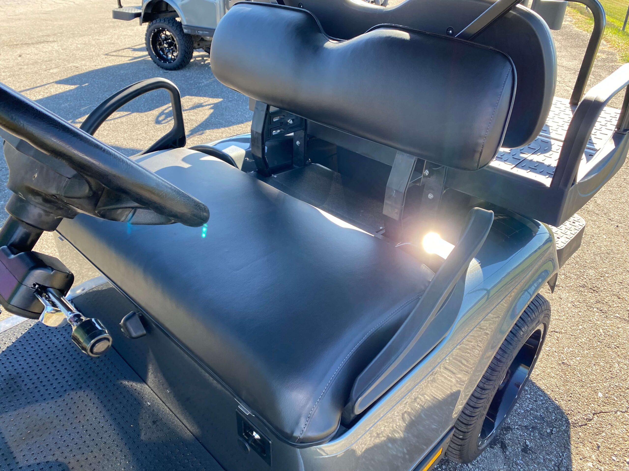 2018 EZGO TXT photo 8