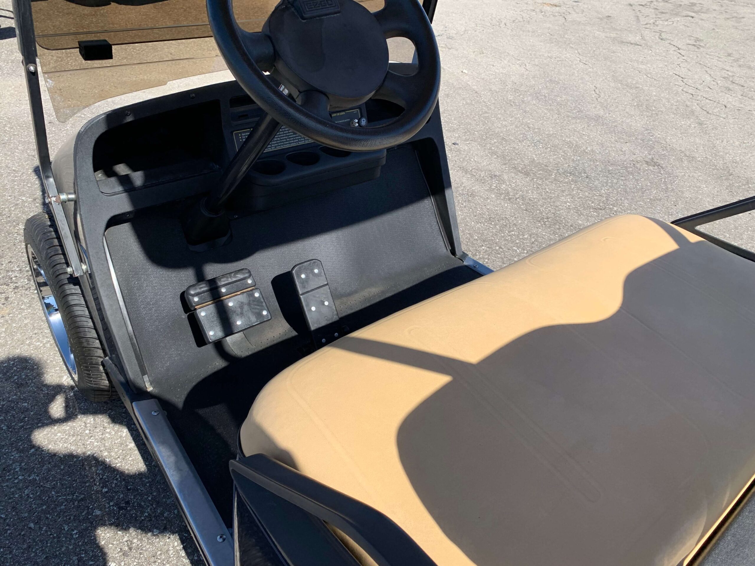 2012 EZGO TXT photo 2