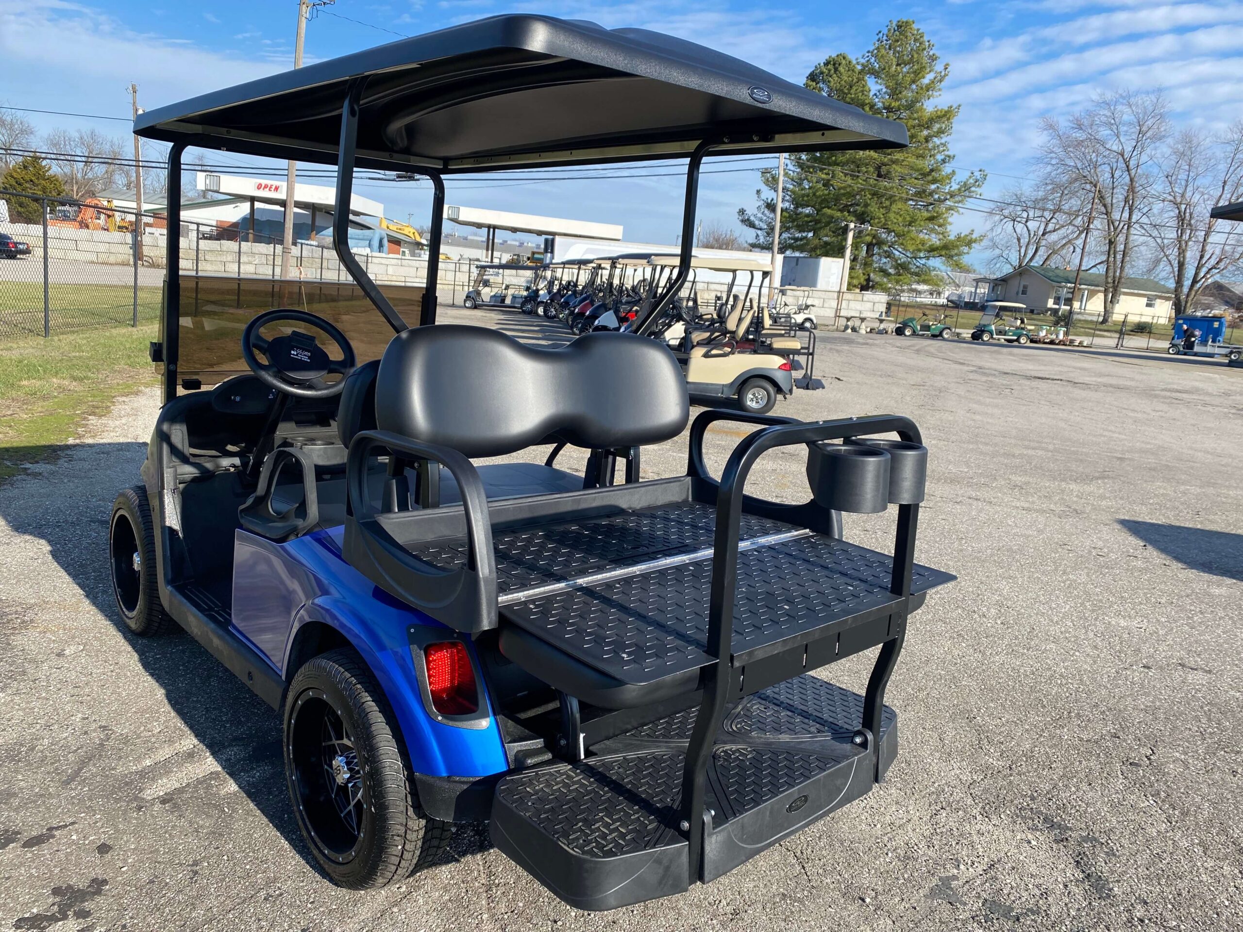 2018 EZGO RXV photo 4