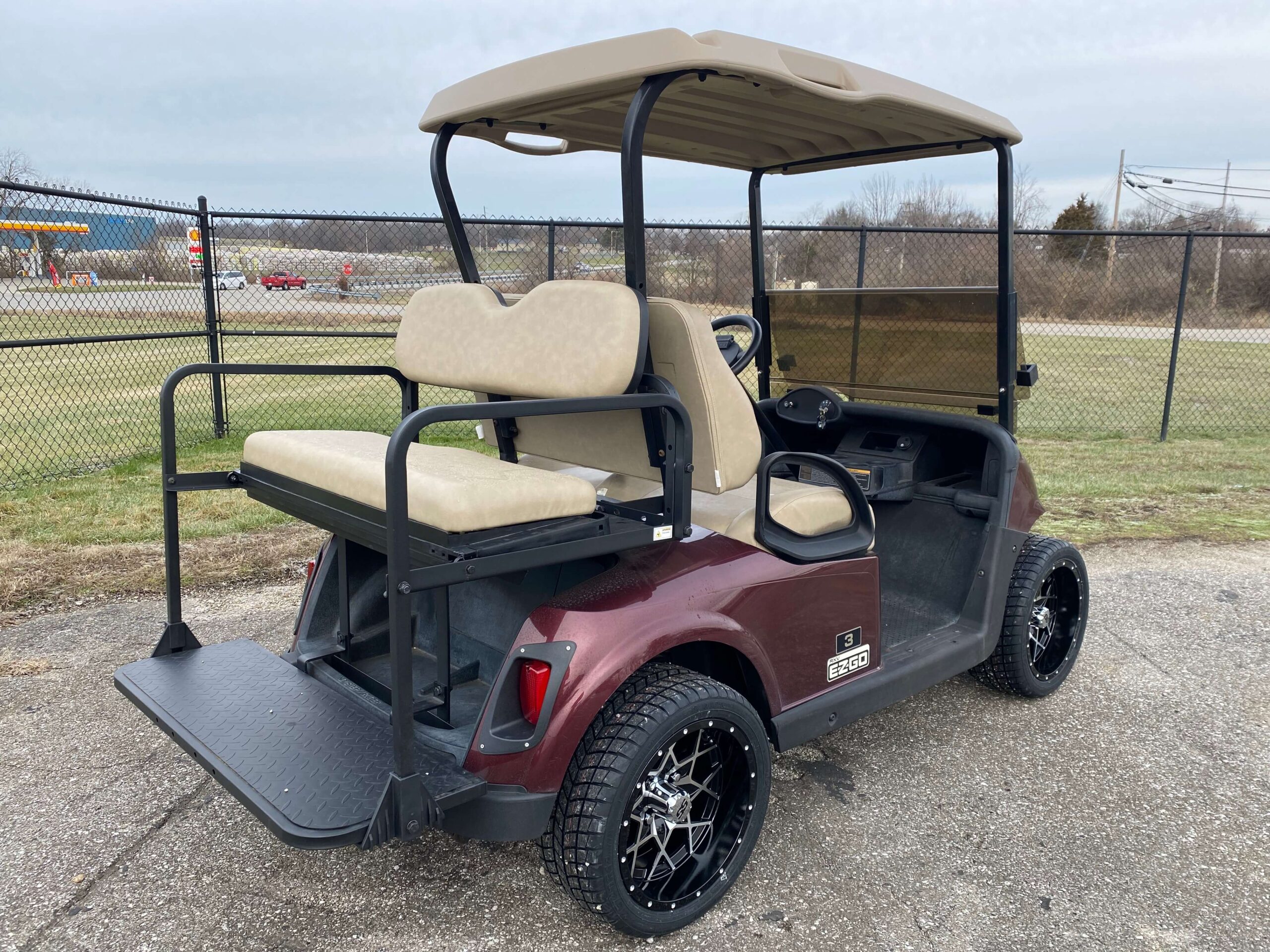 2018 EZGO RXV photo 2