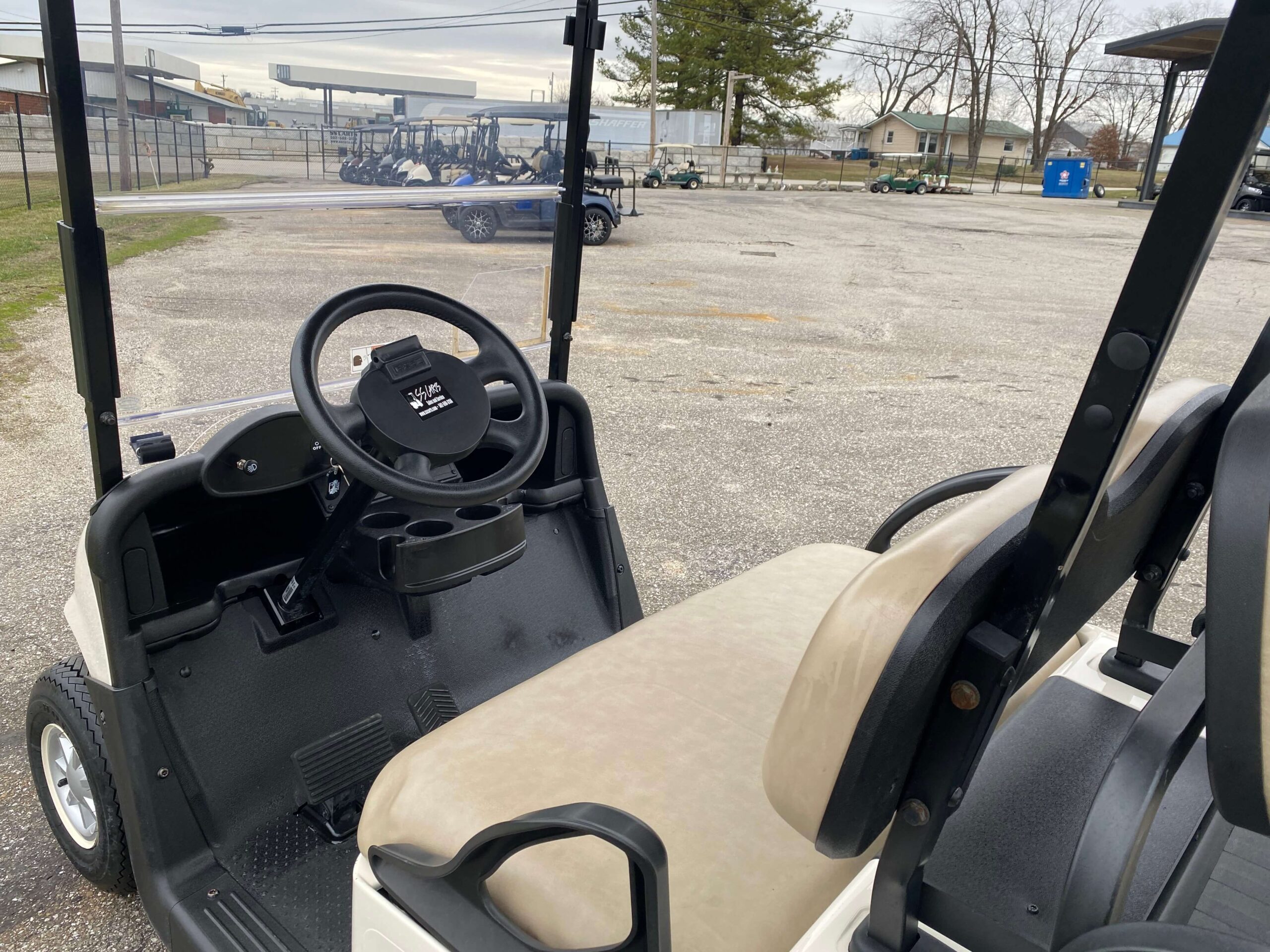 2018 EZGO RXV photo 5