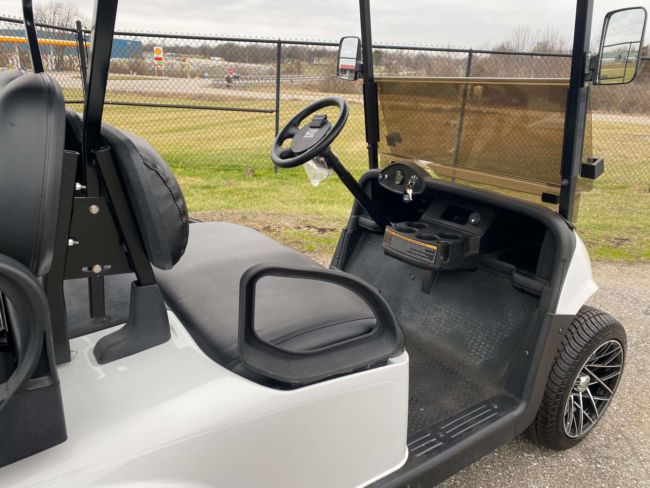 2018 EZGO RXV photo 3