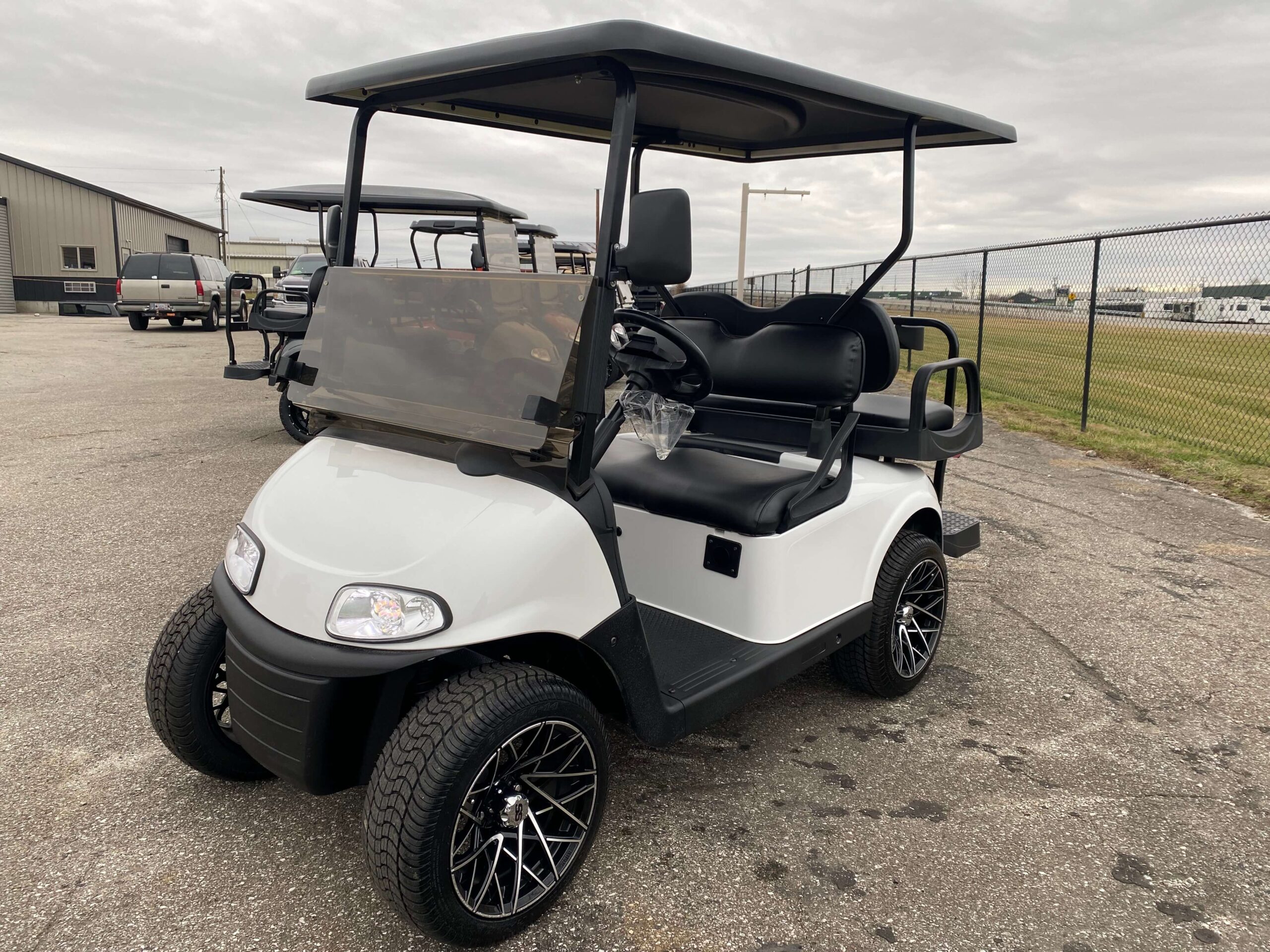 2018 EZGO RXV photo 8