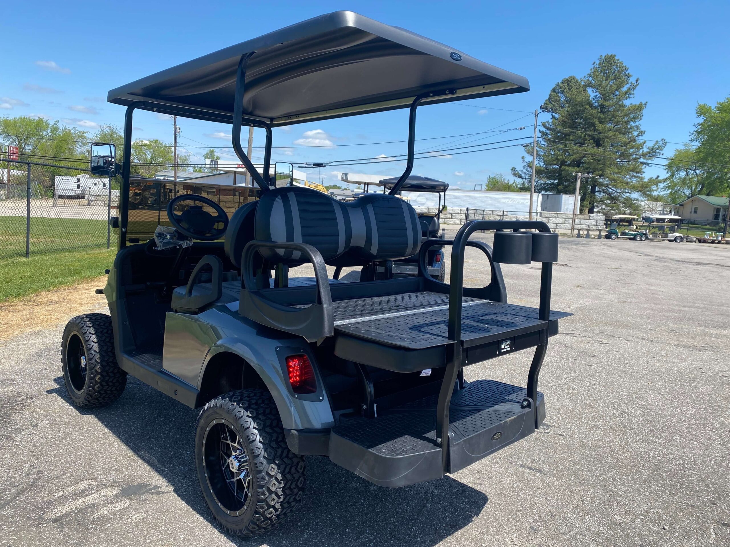 2018 EZGO RXV photo 4