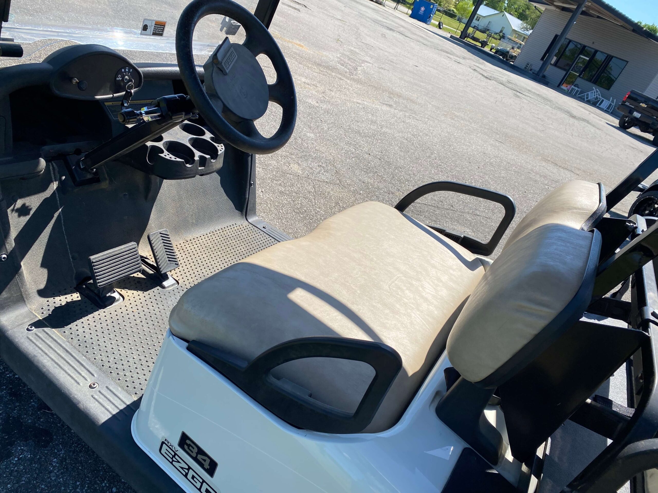 2013 EZGO RXV photo 5