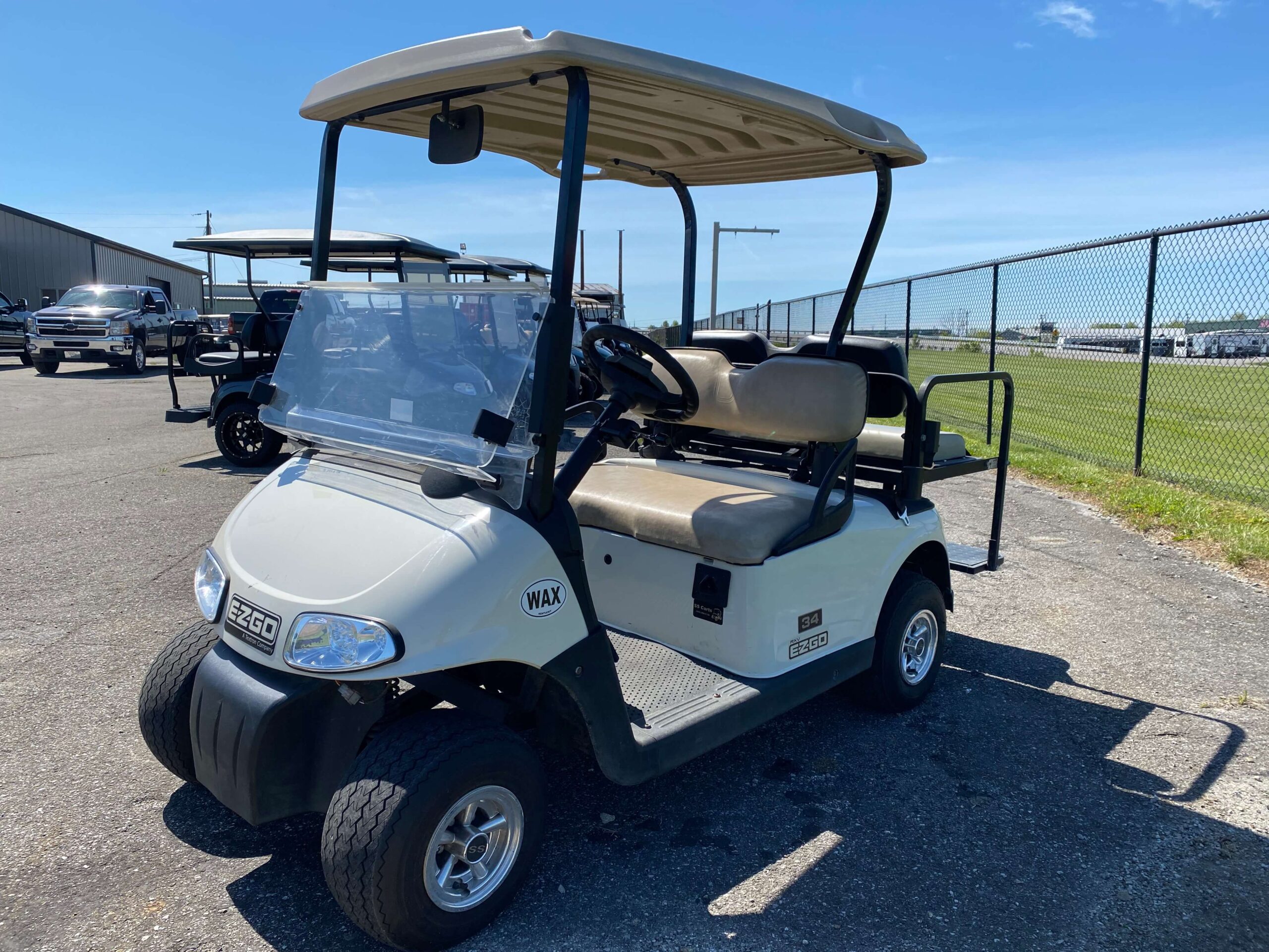 2013 EZGO RXV photo 4