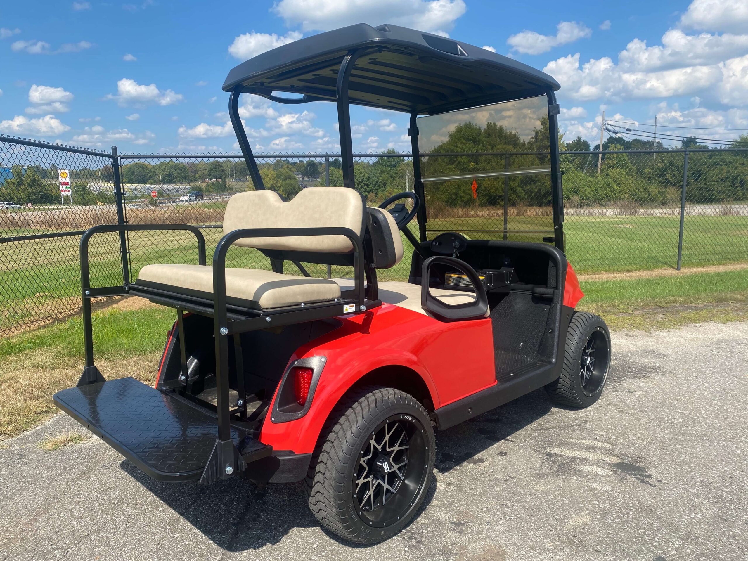 2020 EZGO RXV photo 2